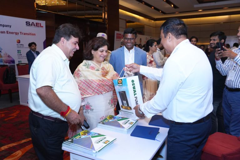 Oswal Solar at EPS Industry Connect 2026, Jammu – delegates at booth